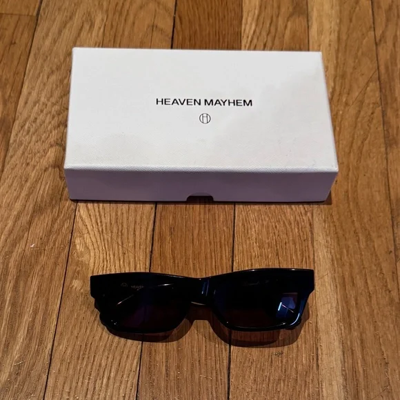 HEAVEN MAYHEM - Sloane Black Acetate Sunglasses - Picture 4 of 10